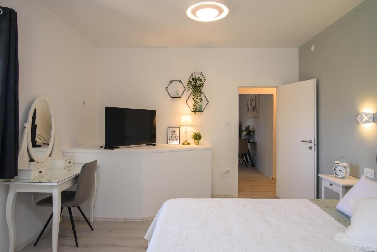 Luxury Apartment Hajdi Trogir Buitenkant foto
